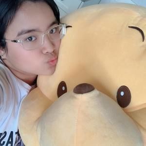 Meet your Posher, Luna